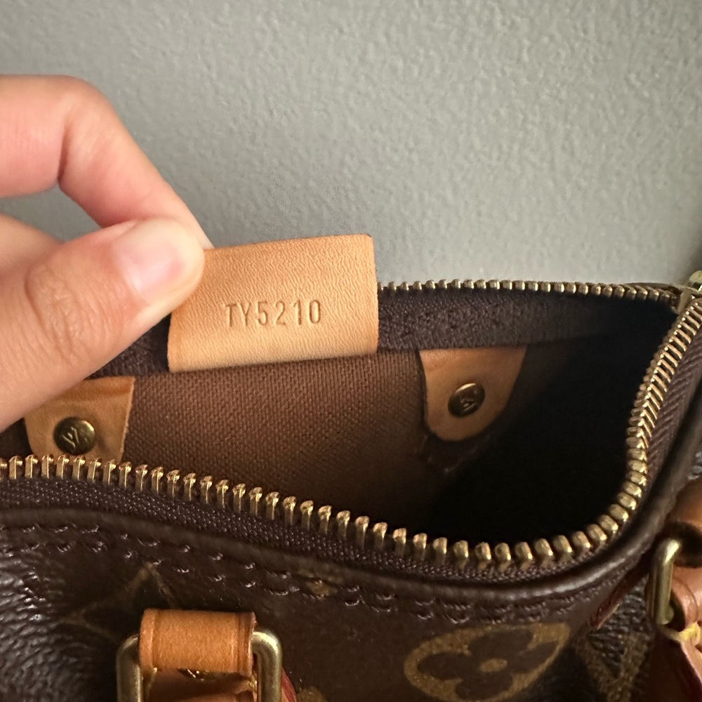 Louis Vuitton nano speedy (DISCONTINUED) - Picture 3 of 14